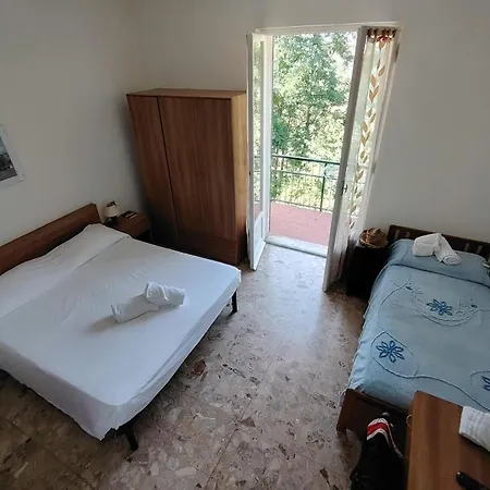 Silvia - Cinque Terre Framura