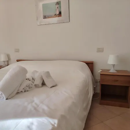 Silvia - Cinque Terre 2* פראמורה