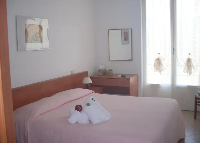 Hotell Silvia - Cinque Terre Framura