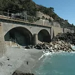 ホテル Silvia - Cinque Terre フラムーラ