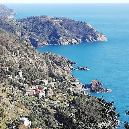 Silvia - Cinque Terre Hotel 2*