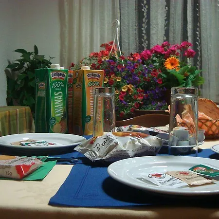 Silvia - Cinque Terre 2* Framura