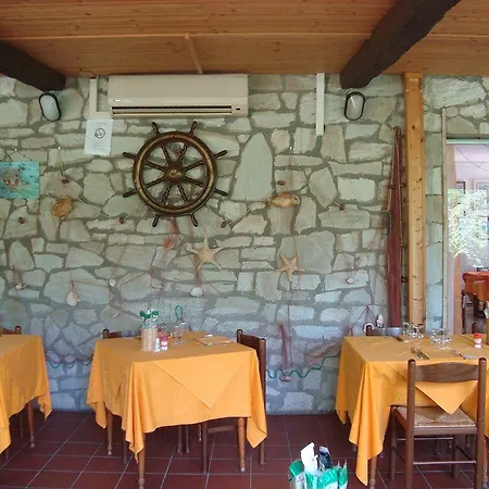 Silvia - Cinque Terre Hotel 2*