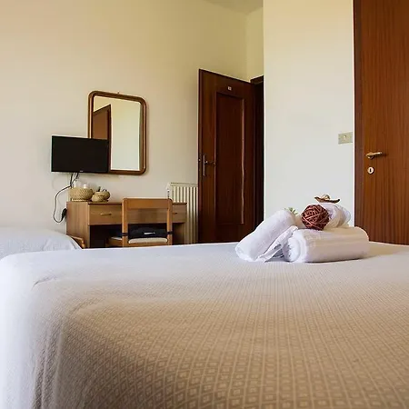 Hotel Silvia 2*
