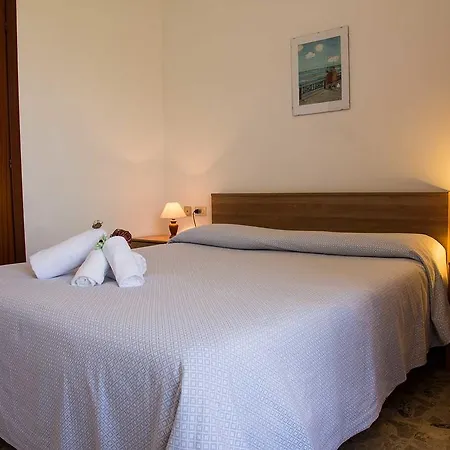 Silvia - Cinque Terre Hotel 2*