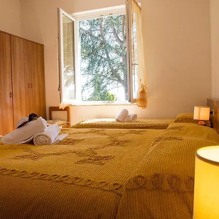 Silvia - Cinque Terre Framura