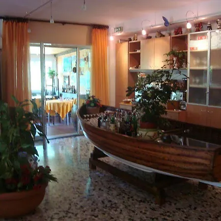 فندق Silvia - Cinque Terre 2*