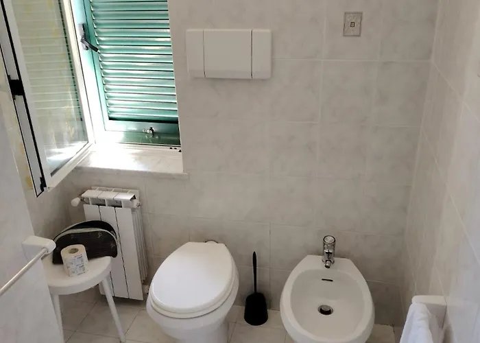 Silvia - Cinque Terre Hotel 2*