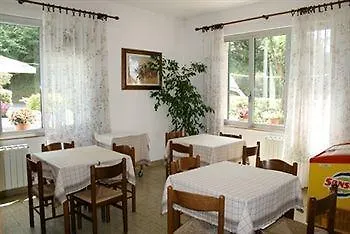 Silvia - Cinque Terre Hotel Framura