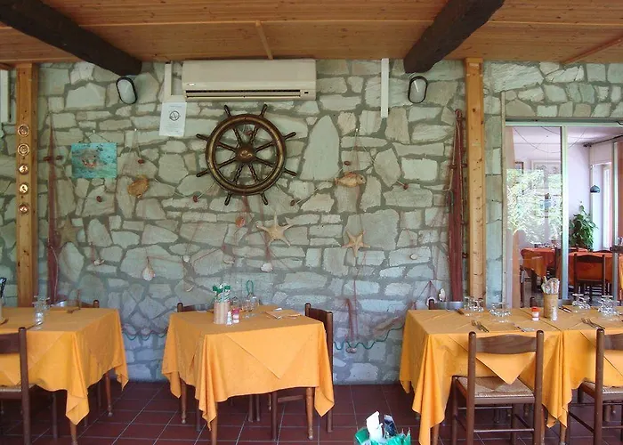 Silvia - Cinque Terre 酒店 2*