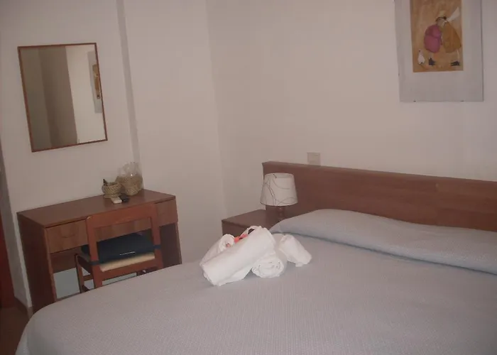 Silvia - Cinque Terre 酒店 2*